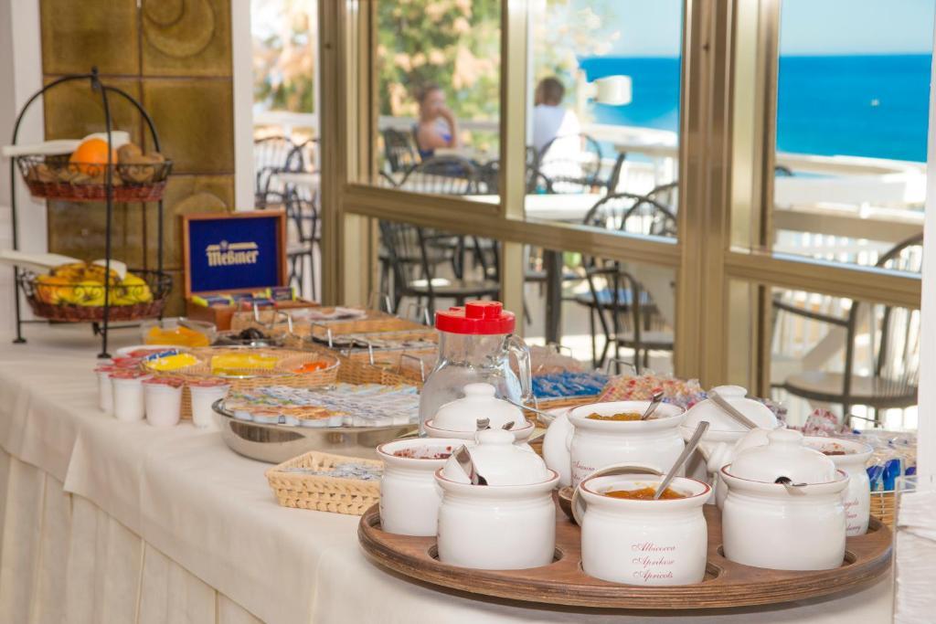 Hotel Adler Габиче Маре Екстериор снимка