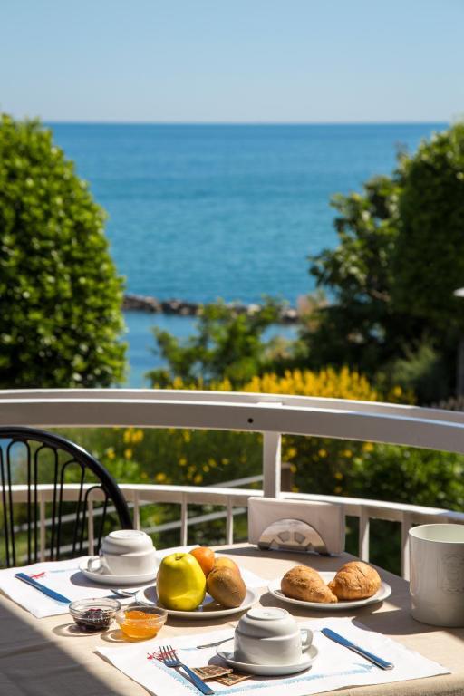 Hotel Adler Габиче Маре Екстериор снимка