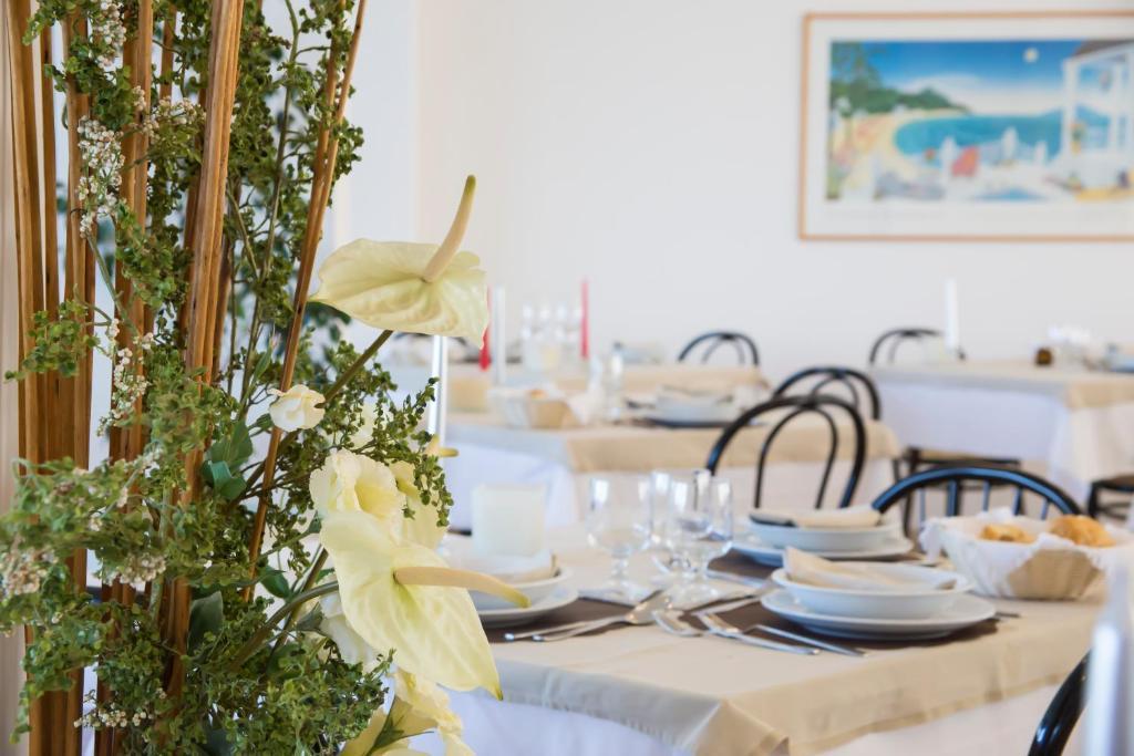 Hotel Adler Габиче Маре Екстериор снимка