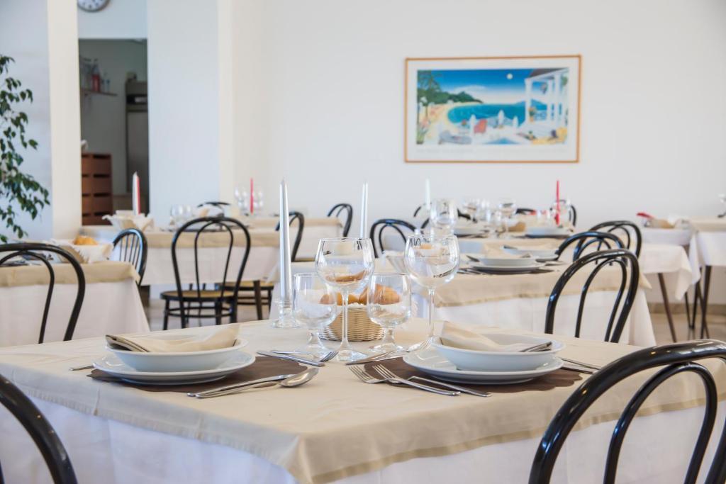 Hotel Adler Габиче Маре Екстериор снимка