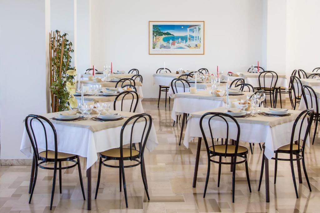 Hotel Adler Габиче Маре Екстериор снимка